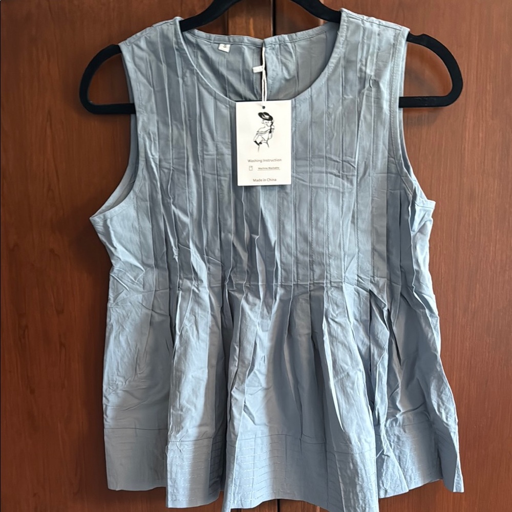 Chic Light Blue Sleeveless Blouse